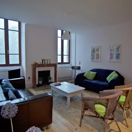 Chez Marie Apartment *